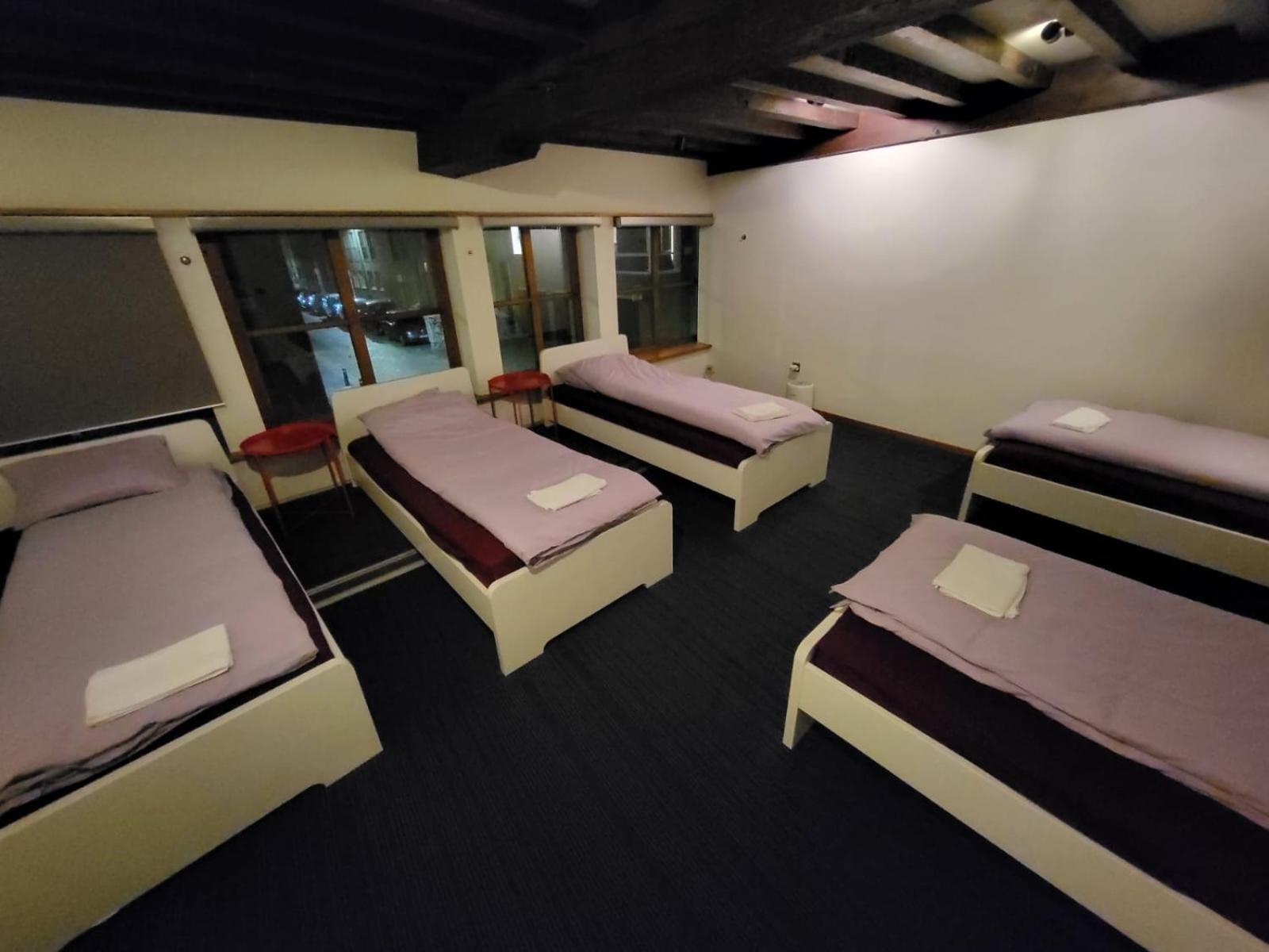 Viktoria Hostel Antwerp Luaran gambar