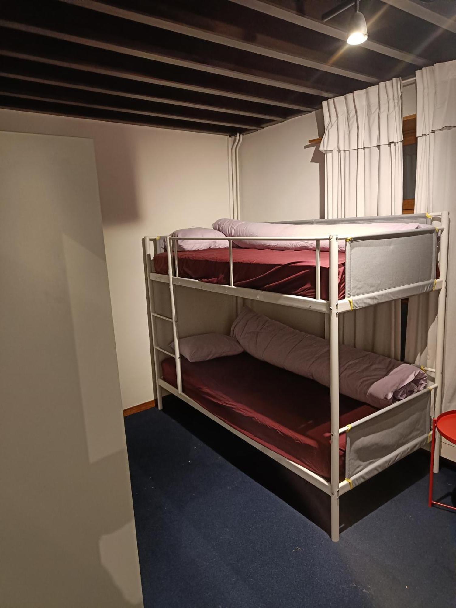 Viktoria Hostel Antwerp Luaran gambar